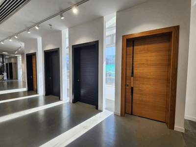 דלתות כניסה, בית חמדיה