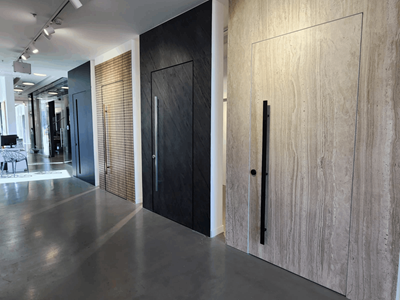 דלתות כניסה קו אפס, בית חמדיה